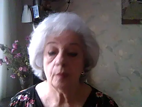 ValeriaKroww online show from 11/17/25, 08:51