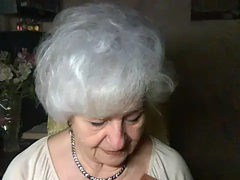 Snapshot of ValeriaKroww chatting on 05/16/26, 04:39 ValeriaKroww online show from 05/16/26, 04:39