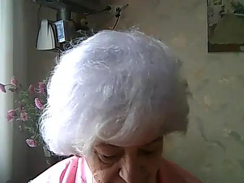 ValeriaKroww online show from 11/12/25, 08:07