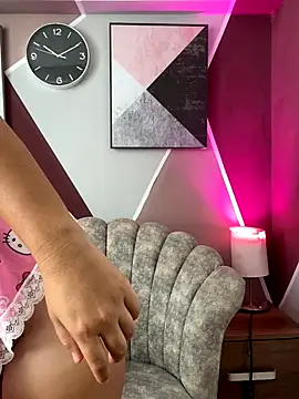 Snapshot of KaritoSweet chatting on 11/03/25, 05:05 KaritoSweet online show from 11/03/25, 05:05