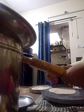 Mathi cam online show from 12/03/25, 01:54