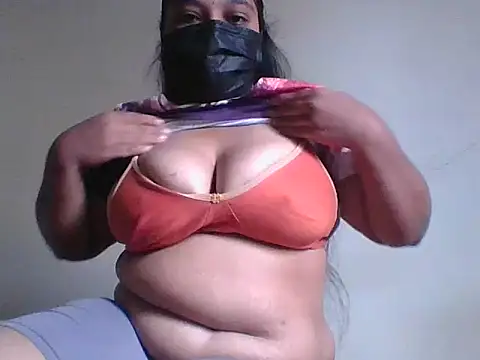 Mathi cam online show from 12/01/25, 04:46