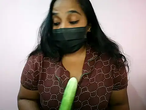 Mathi cam online show from 06/18/26, 04:12