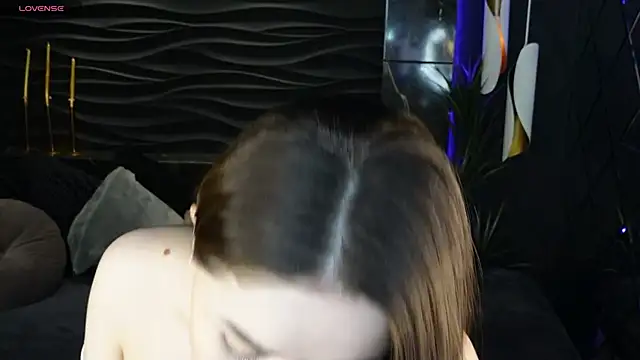 Snapshot of melanie_neal chatting on 12/01/25, 09:04 melanie neal online show from 12/01/25, 09:04