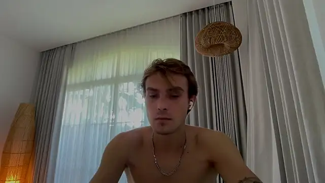 Snapshot of DanteRay chatting on 07/11/26, 05:30 DanteRay online show from 07/11/26, 05:30