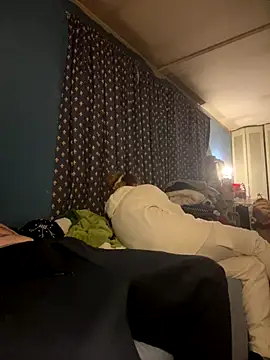 biggdaddyandqueenn online show from 12/21/25, 04:14