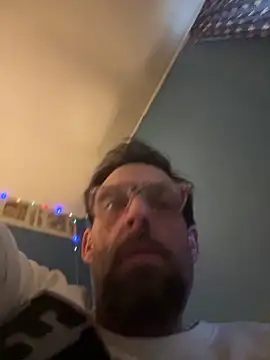 biggdaddyandqueenn online show from 12/21/25, 07:48