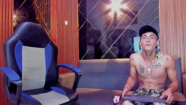 Snapshot of Kevinperlas chatting on 11/06/25, 03:54 Kevinperlas online show from 11/06/25, 03:54