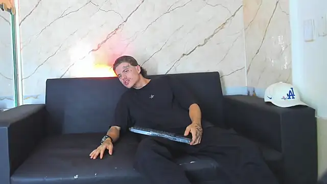 Snapshot of Kevinperlas chatting on 11/08/25, 01:31 Kevinperlas online show from 11/08/25, 01:31