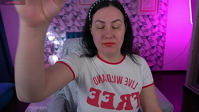 VelvetLuck online show from 04/09/26, 05:53