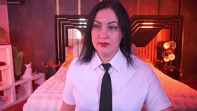 VelvetLuck online show from 12/15/25, 02:56