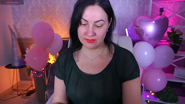 VelvetLuck online show from 02/17/26, 02:58