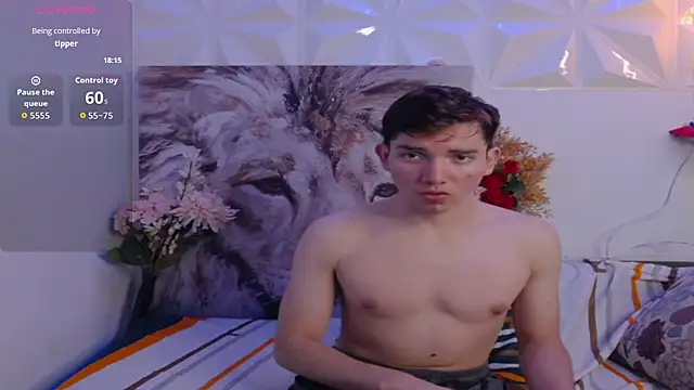 Snapshot of Oliver_paris chatting on 11/15/25, 05:00 Oliver paris online show from 11/15/25, 05:00