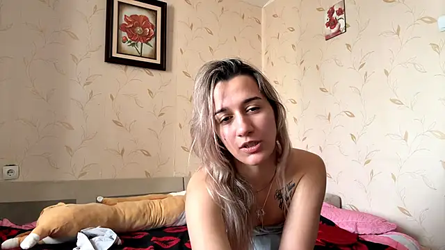 Auroragin online show from 11/08/25, 10:52