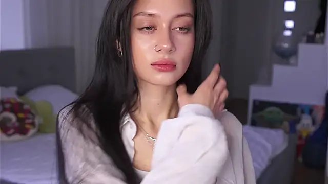 MarvisKuhIo online show from 11/13/25, 05:33