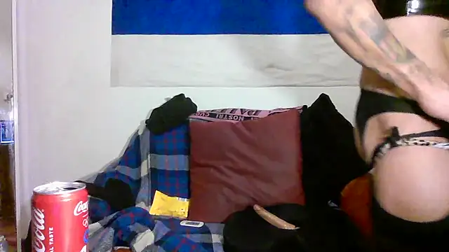 00Travsharongomez online show from 11/28/25, 03:56