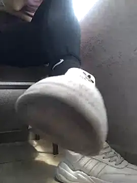 Xeena  online show from 11/14/25, 05:27