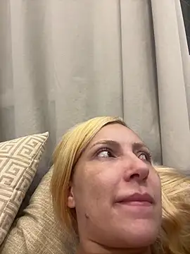 melisboa online show from 02/15/26, 04:35