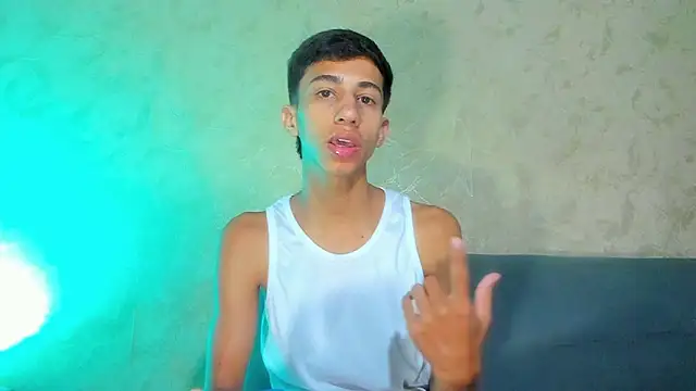 Snapshot of lucian_davii chatting on 11/11/25, 12:22 lucian davii online show from 11/11/25, 12:22