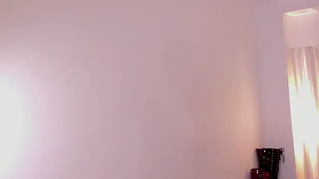 Snapshot of MistressErza chatting on 06/15/26, 03:55 MistressErza online show from 06/15/26, 03:55