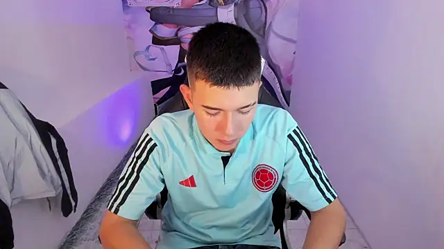 Aleck Boy online show from 12/05/25, 07:23