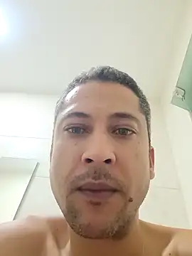 Arrombador20 online show from 04/01/26, 04:47