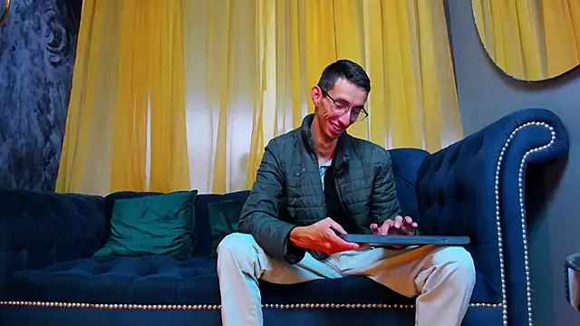 ZyroNight online show from 01/08/26, 07:20