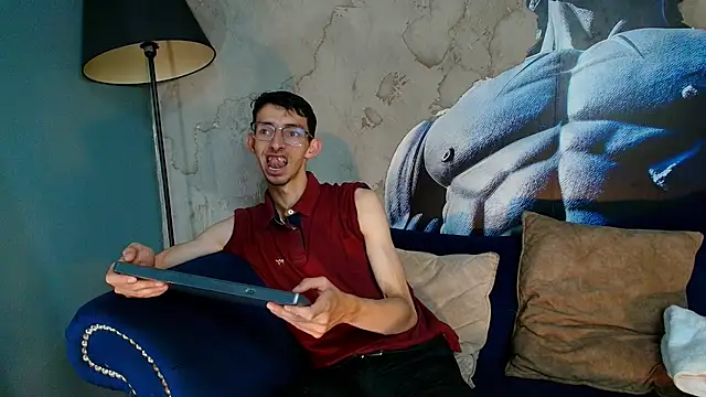 ZyroNight online show from 11/19/25, 07:36