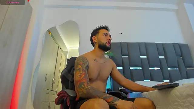 noah corvelle online show from 03/25/26, 02:33