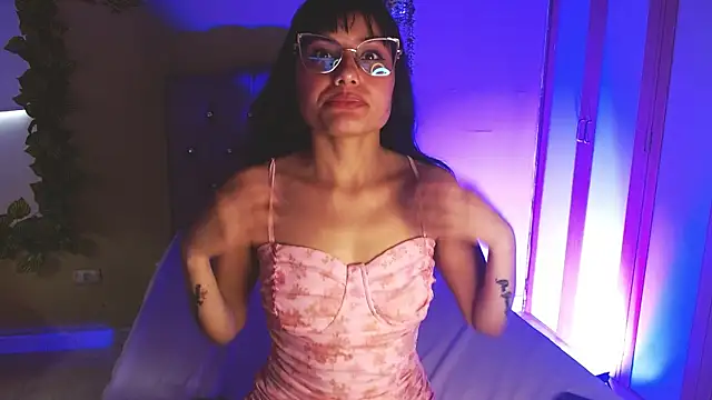 Snapshot of valkiry_ chatting on 11/04/25, 09:40 valkiry online show from 11/04/25, 09:40