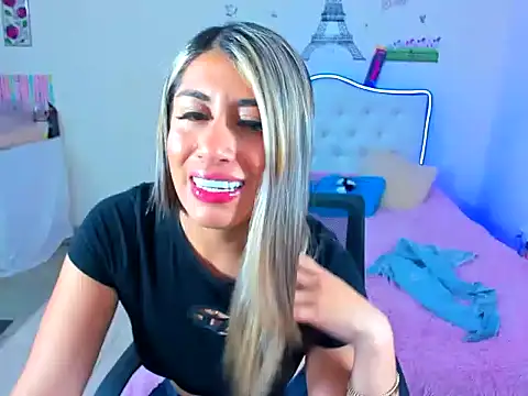 veronicamist95 online show from 11/08/25, 01:31