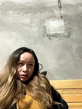 thu-cuoi online show from 12/17/25, 01:43