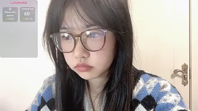 Xiaoji61 online show from 11/28/25, 10:26