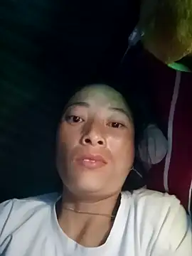 Snapshot of oanh-oanhbay chatting on 11/05/25, 10:13 oanh-oanhbay online show from 11/05/25, 10:13