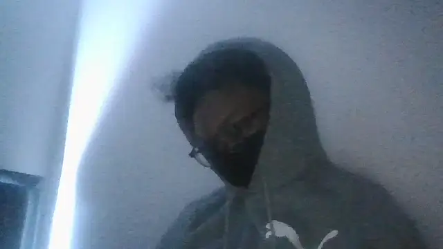 Snapshot of SpacedDozen chatting on 11/05/25, 06:16 SpacedDozen online show from 11/05/25, 06:16