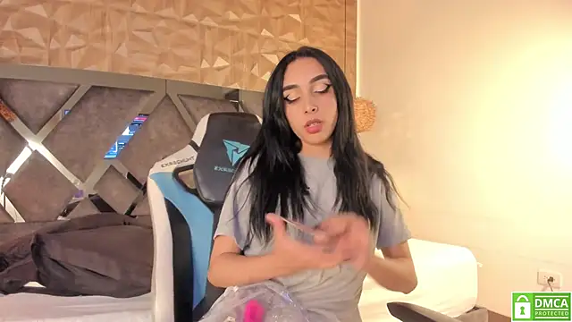 Kiara velvet   online show from 04/09/26, 04:25