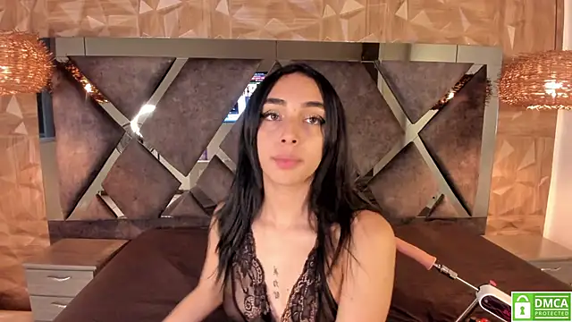 Kiara velvet   online show from 04/12/26, 04:05