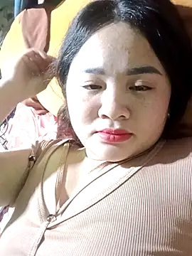 Bee-bgolden online show from 12/19/25, 02:19