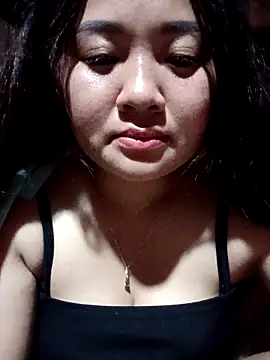 Bee-bgolden online show from 11/07/25, 04:11