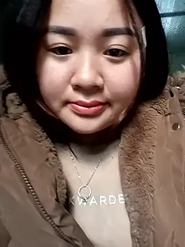 Bee-bgolden online show from 11/27/25, 02:12