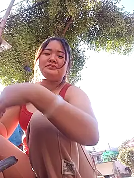 Bee-bgolden online show from 11/26/25, 07:30