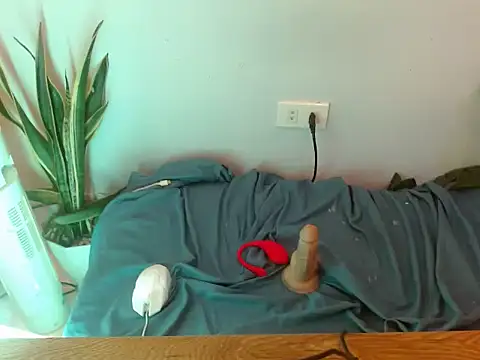 Lina-thingirl online show from 12/14/25, 08:09