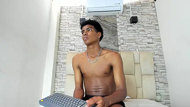 XAVI LEE online show from 12/02/25, 07:48