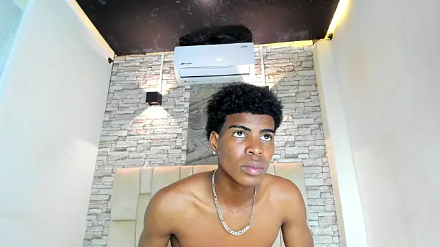 XAVI LEE online show from 11/18/25, 08:01