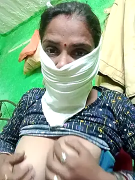 Snapshot of Hotgirl_AD chatting on 11/09/25, 09:30 Hotgirl AD online show from 11/09/25, 09:30