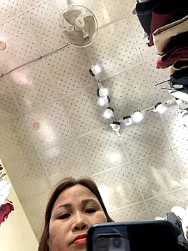 Liliy2x online show from 11/04/25, 07:45