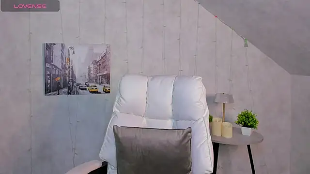 Ella Burns online show from 11/29/25, 01:39