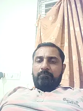 Snapshot of RubyEntity chatting on 11/06/25, 04:44 RubyEntity online show from 11/06/25, 04:44