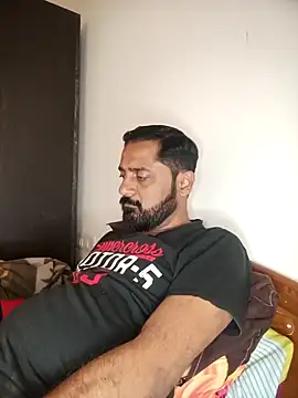 Snapshot of RubyEntity chatting on 01/15/26, 03:54 RubyEntity online show from 01/15/26, 03:54