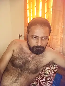 Snapshot of RubyEntity chatting on 11/30/25, 06:25 RubyEntity online show from 11/30/25, 06:25